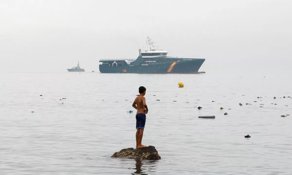 Migranti zanetili diplomatski spor: Španija in Italija druga drugi zapirata meje
