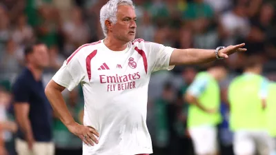 Soccer Football - Pre Season Friendly - Ferencvaros v Real Madrid - Groupama Arena, Budapest, Hungary - August 8, 2026 Real Madrid coach Jose Mourinho reacts REUTERS/Bernadett Szabo