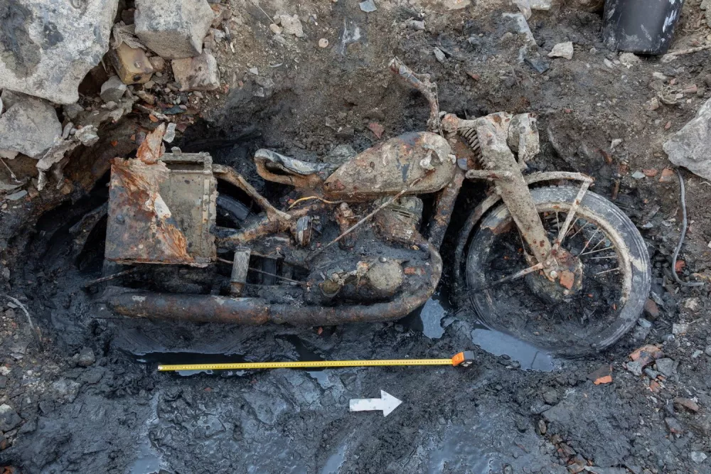 A handout photo taken August 4, 2026, in Budapest, Hungary, and obtained from the German War Graves Commission (Volksbund Deutsche Kriegsgraeberfuersorge e.V.) August 7, 2026, shows a German WWII military motorcycle found on the shore of the Danube River in Budapest, opposite the Hungarian Parliament building. Volksbund Deutsche Kriegsgraeberfuersorge e.V./Handout via REUTERS. THIS IMAGE HAS BEEN SUPPLIED BY A THIRD PARTY. MANDATORY CREDIT.