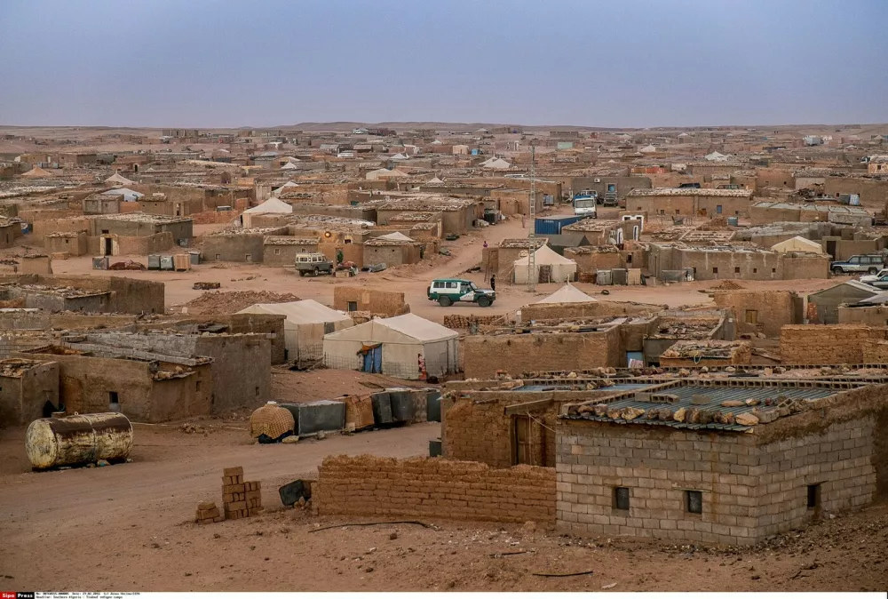 The camp of Bojador seen from a close hill with a patrol to control the curfew after the sunset. Refugee Camps of Tindouf, ALGERIA - 29/02/2016.//VECINOJESUS_ALG.005/Credit:Jesus Vecino/SIPA/1606160956,Image: 290935667, License: Rights-managed, Restrictions:, Model Release: no 