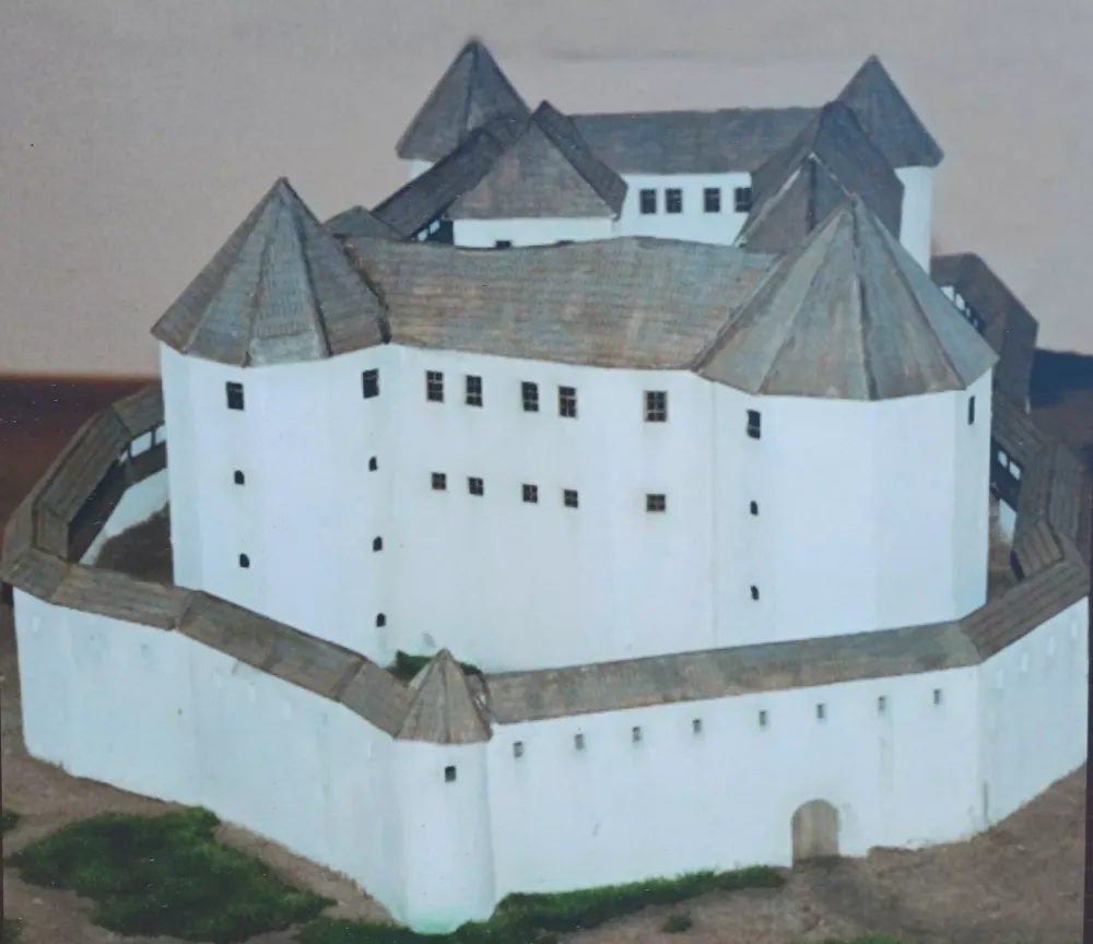 Tolminski grad, interpretacijski center, Kozlov Rob, Tolmin, turizem,Zgodovina, Arheologija / Foto: Nata&scaron;a Bucik Ozebek