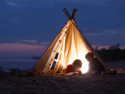 Ko smo bili otroci, se nam je vse zdelo malce bolj čarobno. / Foto: Istock
