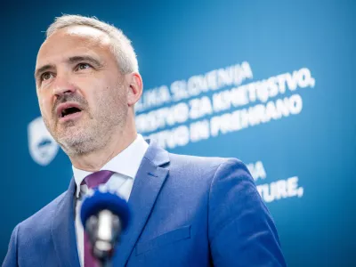 Ljubljana, Ministrstvo za kmetijstvo.Izjava ministra za kmetijstvo Janeza Ciglerja Kralja.