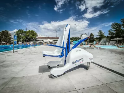 Novo bazensko dvigalo bo omogočilo uporabo bazena tudi invalidnim osebam. Foto: Občina Domžale