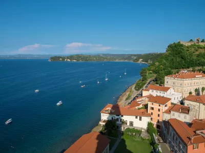 Morsko dno lahko plačuje ceno poletnega sidranja več desetletij