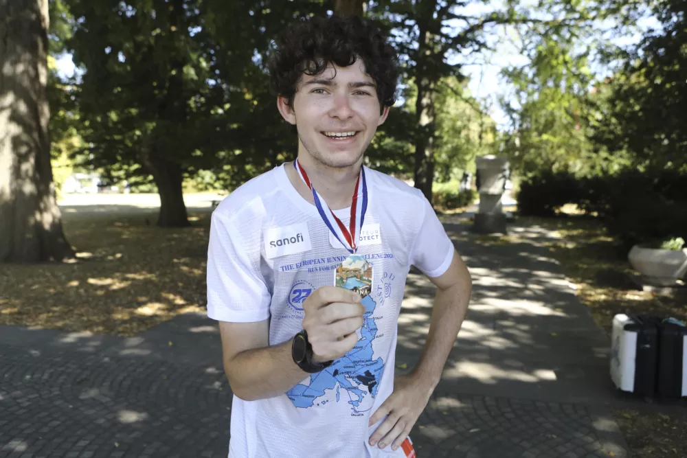Diagnoza ga ni ustavila: v 27 dneh bo pretekel vseh 27 držav EU, danes je bil v Ljubljani