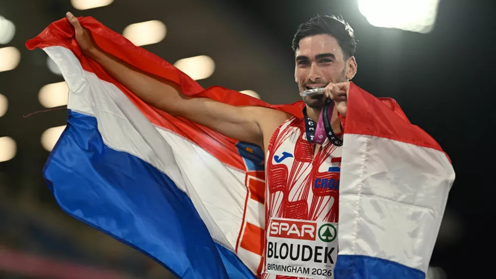 Athletics - European Athletics Championships - Alexander Stadium, Birmingham, Britain - August 13, 2026 Silver medallist Croatia's Marino Bloudek celebrates after finishing second the Men's 800m Final REUTERS/Dylan Martinez