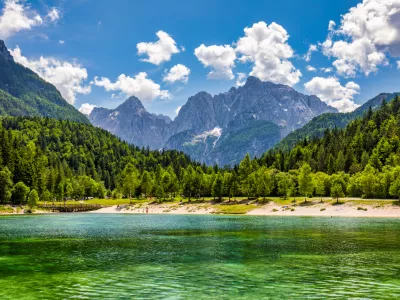 Pogled na na&scaron;o neokrnjeno naravo