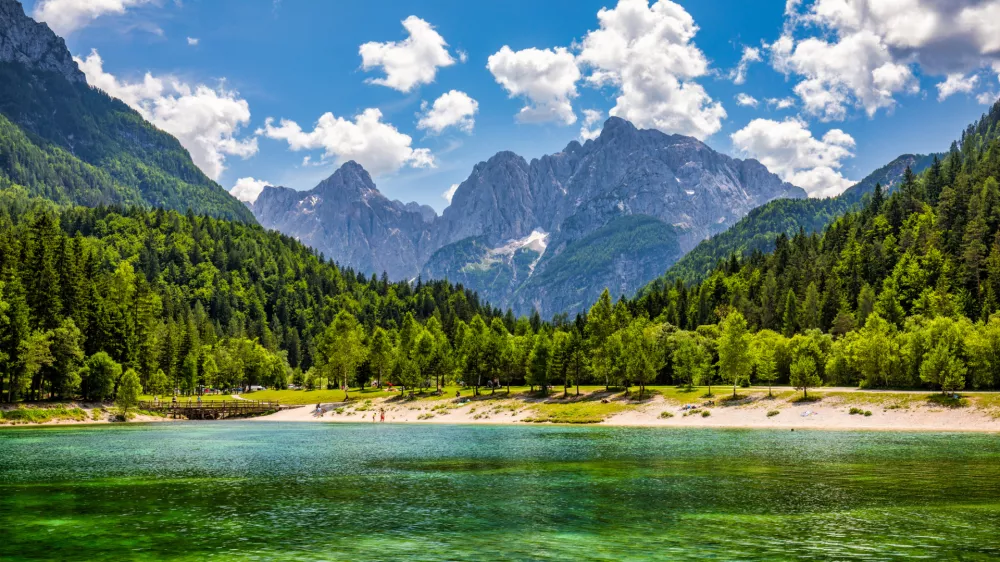 Pogled na na&scaron;o neokrnjeno naravo