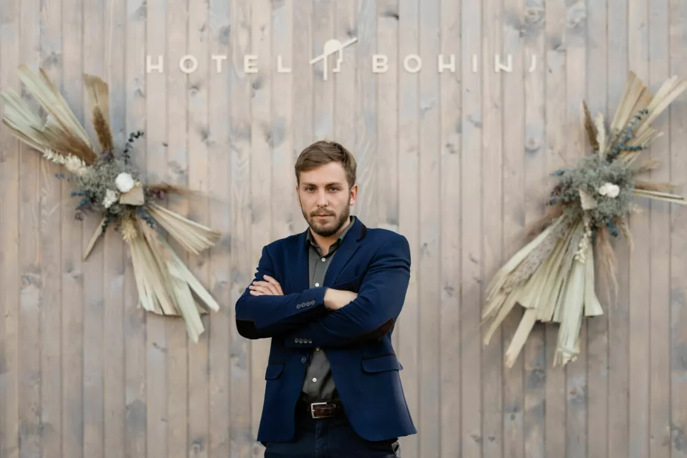 Jure Repan&scaron;ek, podjetje Alpinia, direktor, Hotel Bohinj