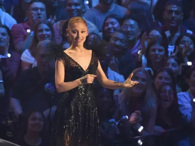 Na enem od nedavnih koncertov. Pod žarometi je že od rane mladosti. / Foto: Profimedia