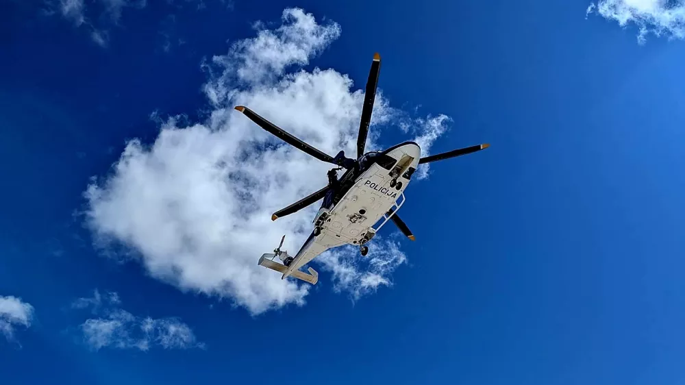 Re&scaron;evalni helikopter, policijski helikopter, nesreča v gorah, gorska nesreča, gore, GRZS, re&scaron;evanjeFoto: PU Kranj