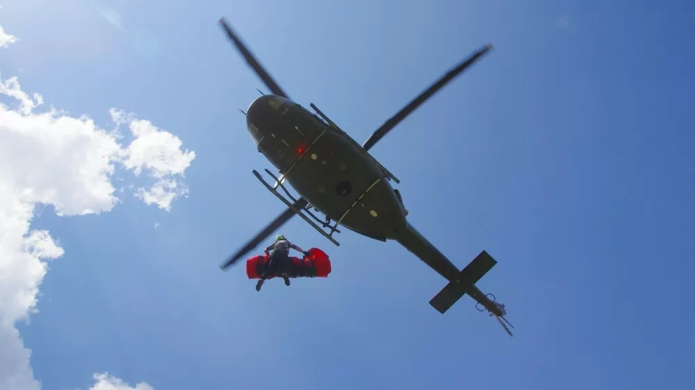 Helikopter, policija, re&scaron;evalna akcija. Foto: PU Nova Gorica