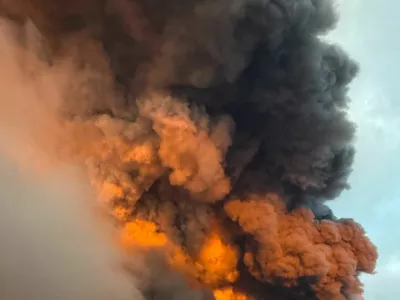 Smoke billows from the burning Wildberries warehouses following a Ukrainian drone attack, according to the regional governor, in the course of the Russia-Ukraine conflict, in Koledino, Moscow Region, Russia August 16, 2026. Picture taken with mobile phone. REUTERS/Stringer