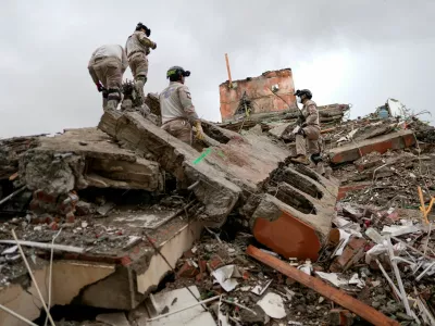 Colombian Navy members work, as search operations continue following an August 10 earthquake, at the Torres de Limonar building in Cali, Colombia, August 17, 2026. REUTERS/Sergio Acero