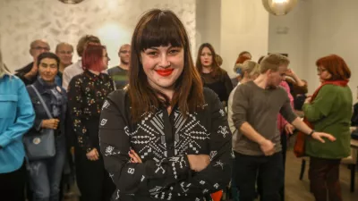 - &scaron;tab In&scaron;titut 8. marec -direktorica In&scaron;tituta 8. marec Nika Kovač- 27.11.2022 &ndash; Referendumi 2022 &ndash; glasovanje o treh zakonodajnih referendumih, in sicer o&nbsp;noveli Zakona o vladi, noveli Zakona o dolgotrajni oskrbi in noveli Zakona o Radioteleviziji Slovenija&nbsp;&nbsp;//FOTO: Luka Cjuha