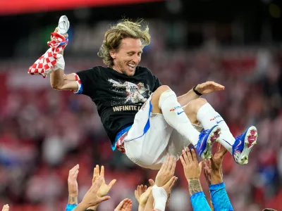 Croatia's Luka Modric (10) celebrates after the World Cup Group L soccer match between Panama and Croatia in Toronto, Tuesday, June 23, 2026. (AP Photo/Olivia White)