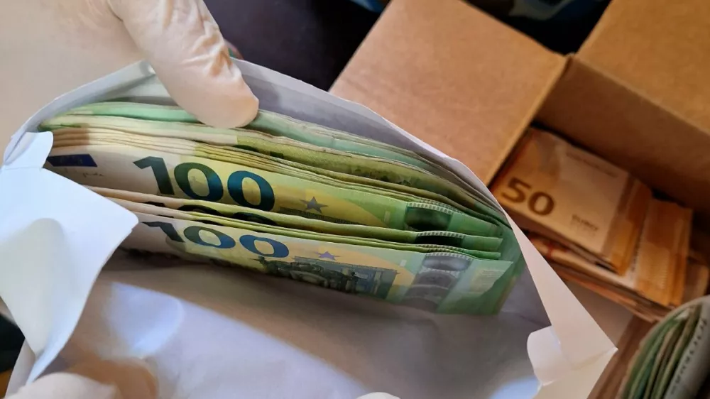 Zaseg ponarejenega denarja na PU Maribor