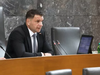 Zoran Stevanović4.6.2026 - izredna seja DZ, na kateri bodo obravnavali listo kandidatk in kandidatov za ministrice in ministre vlade ter mandatno-volilne zadeve; DZFoto: Luka Cjuha