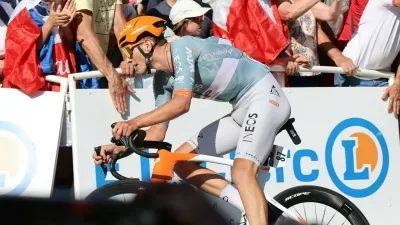 17th stage of the 113th edition of the Tour de France cycling race, 174,7 km between Chambéry and Voiron in the French Alps. At the finish, Joshua Tarling (GBR) NETCOMPANY INEOS CYCLING TEAMTour de France 2026 - UCI Cycling Race, Voiron, Isere - 22 Jul 2026,Image: 1117922522, License: Rights-managed, Restrictions:, Model Release: no 