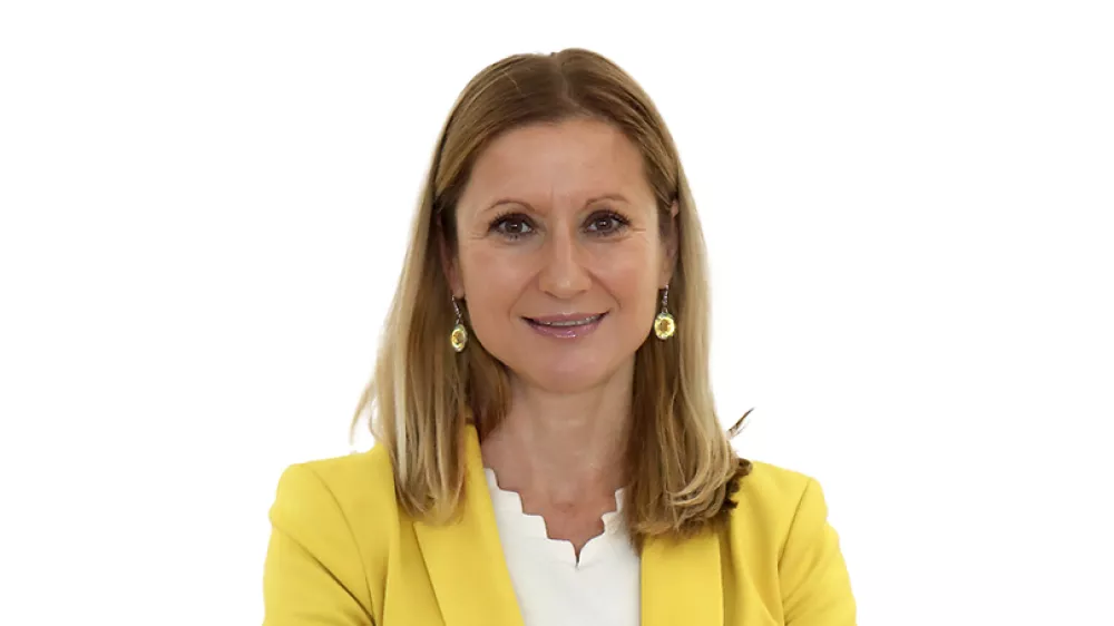 Tina JerebZA ONLINE - Redakcija Dnevnik 2024 - portreti za komentarje in kolumne - kolumnisti - komentatorji &ndash; novinarji - //FOTO: Tomaž Skale