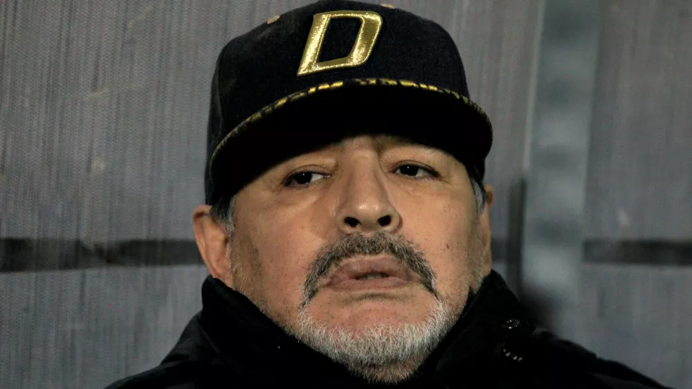 FILE PHOTO: Soccer Football - Ascenso MX - Semifinals Second Leg- F.C. Juarez v Dorados - Benito Juarez Stadium, Ciudad Juarez, Mexico - November 24, 2018. Dorados coach Diego Maradona looks on. REUTERS/Jose Luis Gonzalez/File Photo