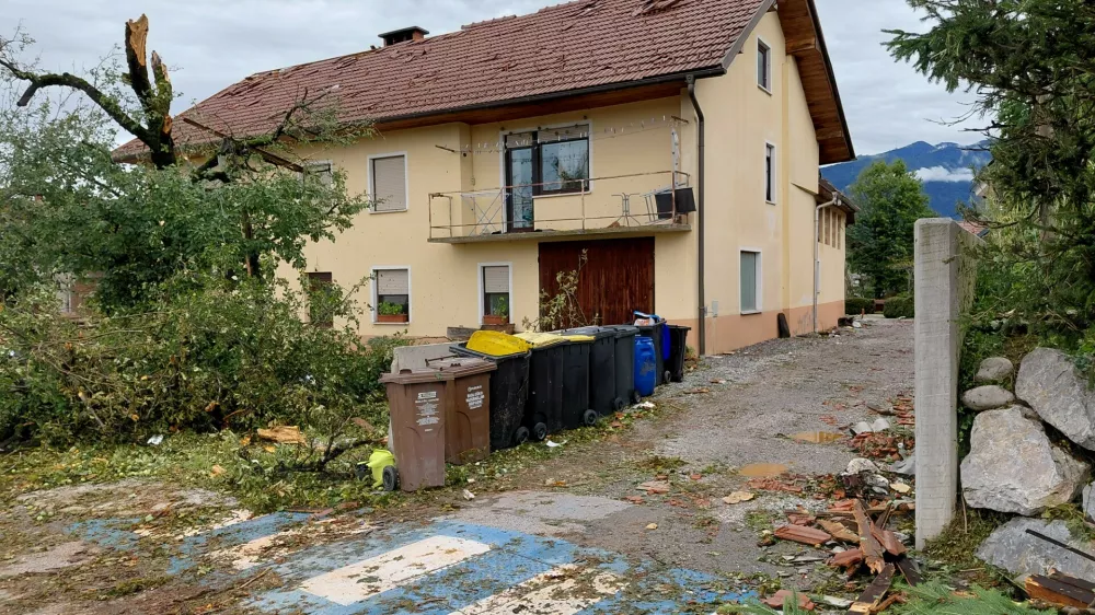 Država bo Komendi povrnila več kot 814.000 evrov stro&scaron;kov po neurju