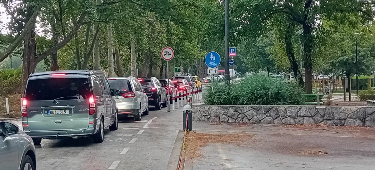 Tivoli, promet, parkiri&scaron;če, Celov&scaron;ka / Foto: Bojan Glavič