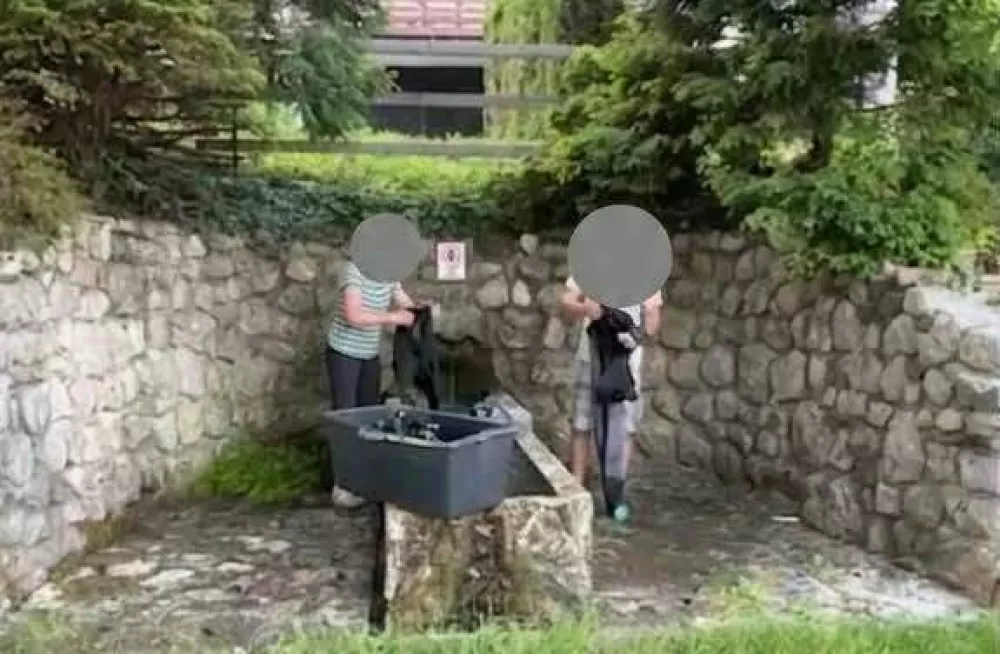 Bovec poka po &scaron;ivih: turizem brez nadzora potiska domačine na rob