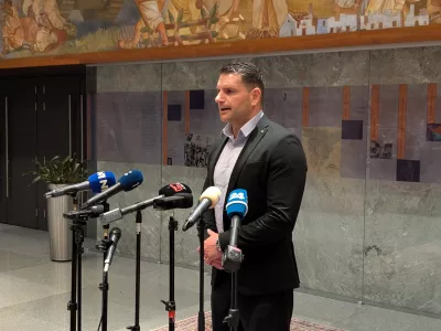 Ljubljana, DZ.Izjava za medije predsednika drzavnega zbora Zorana Stevanovica o aktualnih zadevah.