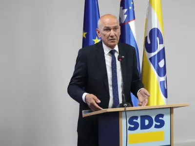 Gornja Radgona, Pomurski sejem.Predsednik vlade Janez Jansa na programskem kongresu Foruma za kmetijstvo in podezelje SDS na sejmu Agra.
