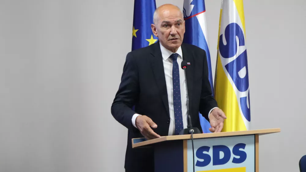Gornja Radgona, Pomurski sejem.Predsednik vlade Janez Jansa na programskem kongresu Foruma za kmetijstvo in podezelje SDS na sejmu Agra.