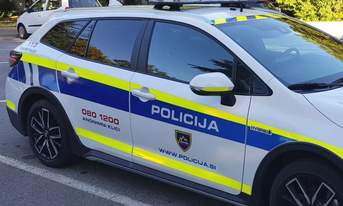 Splet oboroženih ropov pred bankomati v Ljubljani