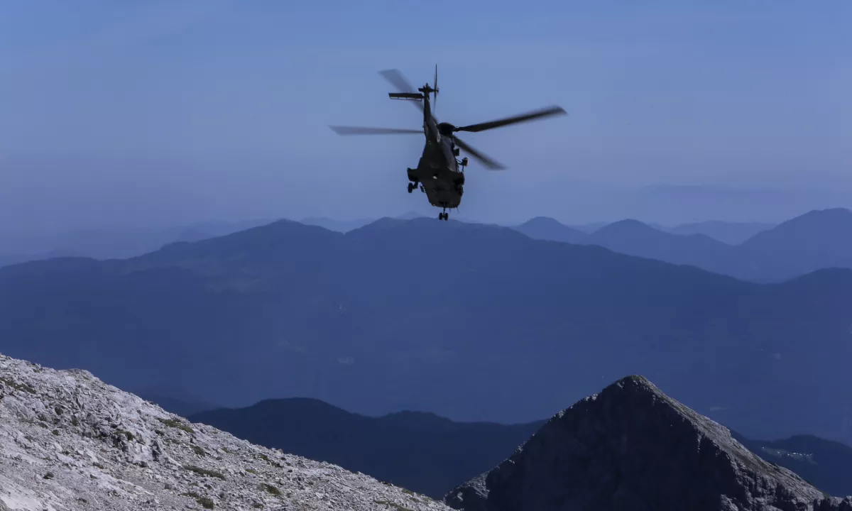 Z Male Osojnice v prepad padla dva tuja pohodnika