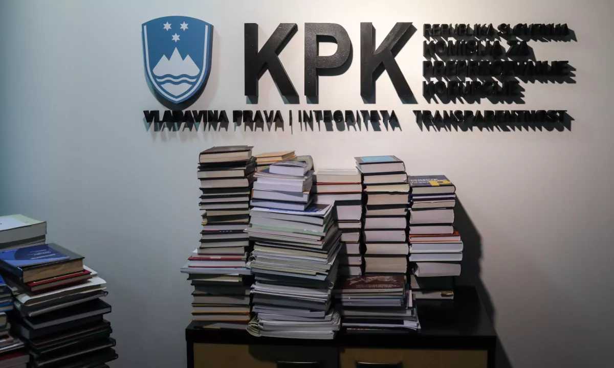 KPK udarja po dvojnih funkcijah v državnih podjetjih