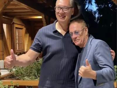 Srbski predsednik Aleksandar Vučić (levo) v družbi Jeana-Caluda Van Damma. F instagram