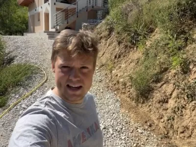 Justus Reid je naletel na težave, saj je njegova hi&scaron;a zgrajena na črno. F instagram