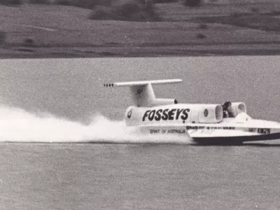 Rekord za najhitrej&scaron;e plovilo na svetu (511,11 km/h) že od leta 1978 drži hitrostni čoln Spirit of Australia. / Foto: Warbymotorsport.com