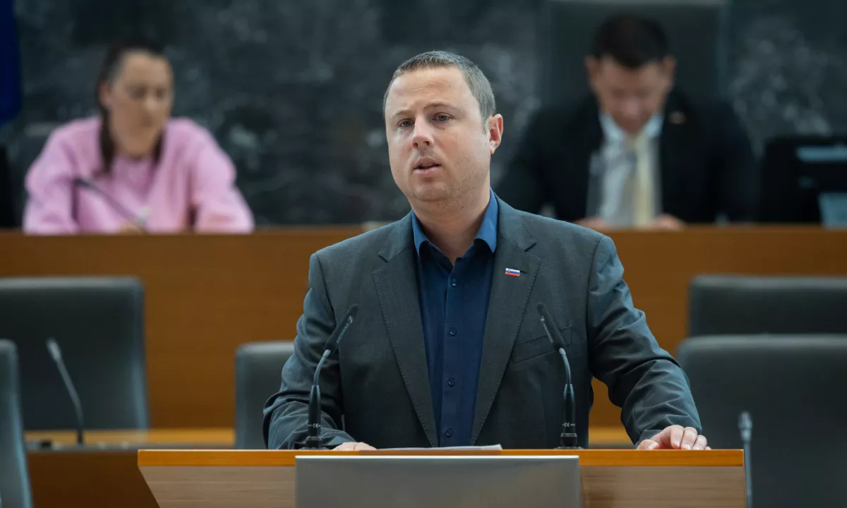 Mahnjeni žan: kdo je četrti najstarejši slovenski orjak?