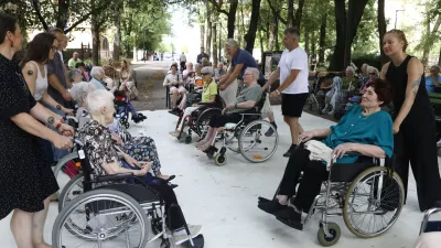 (VIDEO) &Scaron;lagerji pod kro&scaron;njami povezali generacije: ko zasrbijo pete, je čas za ples