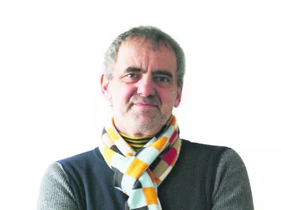 Leon Magdalenc, zunanji kolumnist - Dnevnik 2016 - portreti za komentarje in kolumne - kolumnisti - - //FOTO: Tomaž Skale------barvno, belo ozadje, za kolumno, PERMANENT!!!