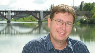doc. dr. Boris Vezjak, filozof, publicist.