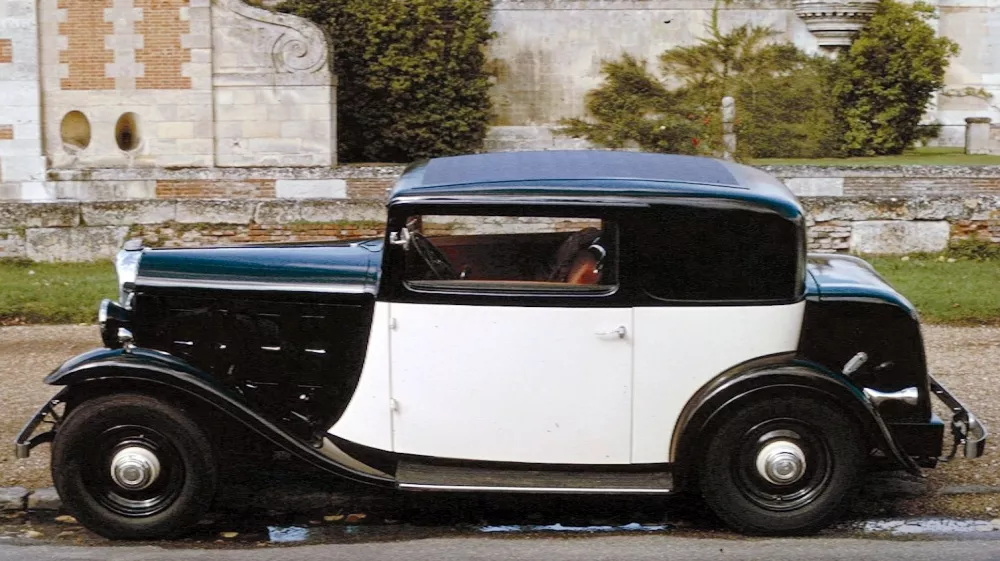 Prvi avtomobil, ki je vozil na dizl je bil Citroen Rosalie iz leta 1933.