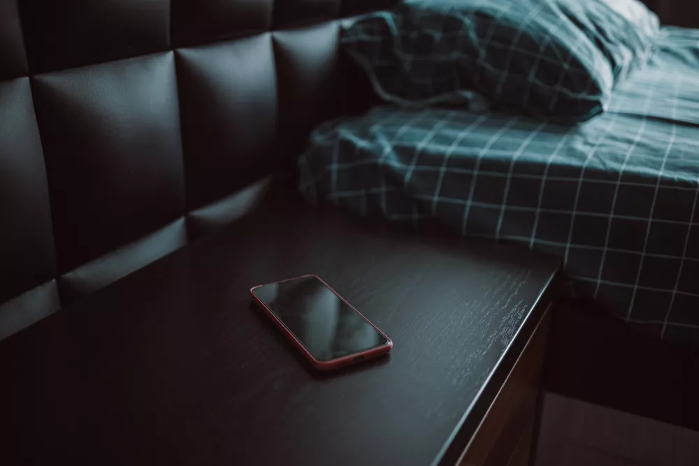 Tudi stari odsluženi telefoni nam lahko pomagajo podalj&scaron;ati signal v prostoru ali na vrtu. / Foto: Istock