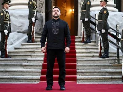 Ukraine's President Volodymyr Zelenskiy waits for the arrival of British Prime Minister Andy Burnham ahead of their bilateral meeting at Horodetskyi House in Kyiv, Ukraine, August 24, 2026. HENRY NICHOLLS/Pool via REUTERS