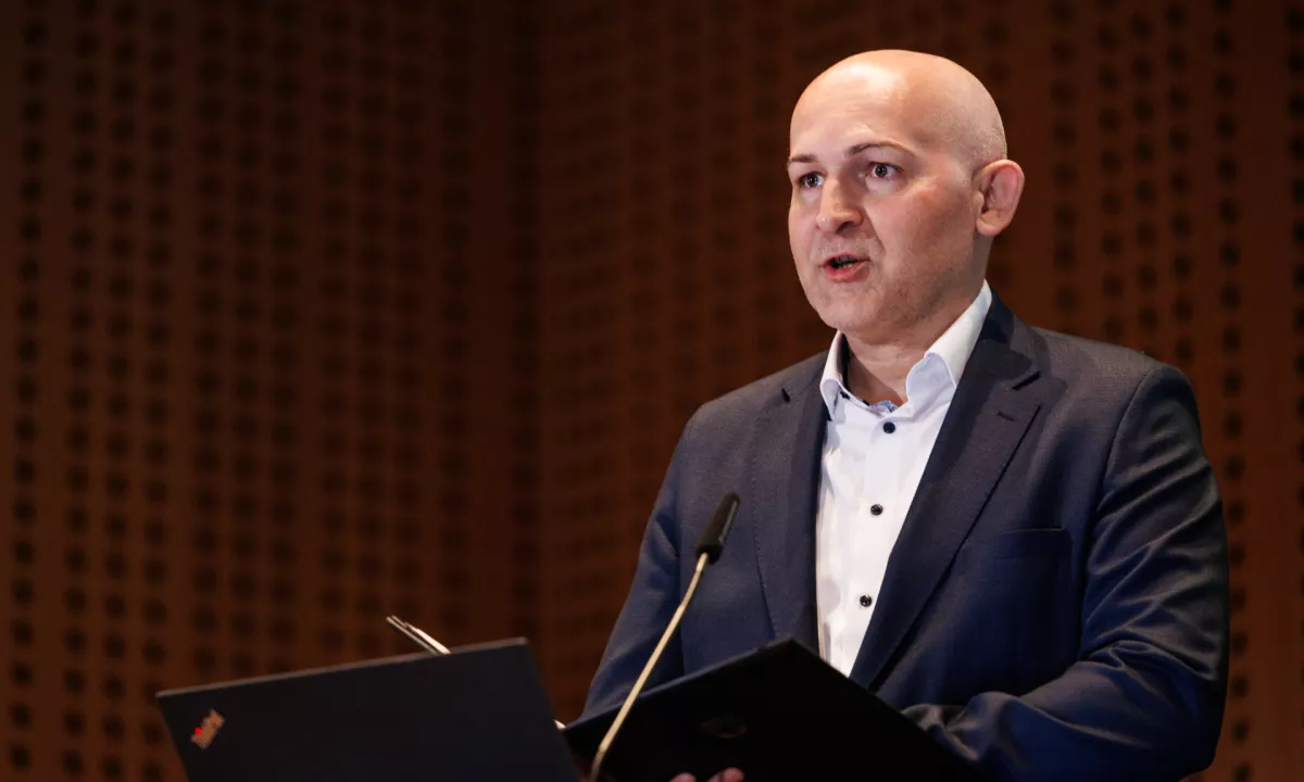 Nepričakovani ustavni spoštljivec minister Rončević