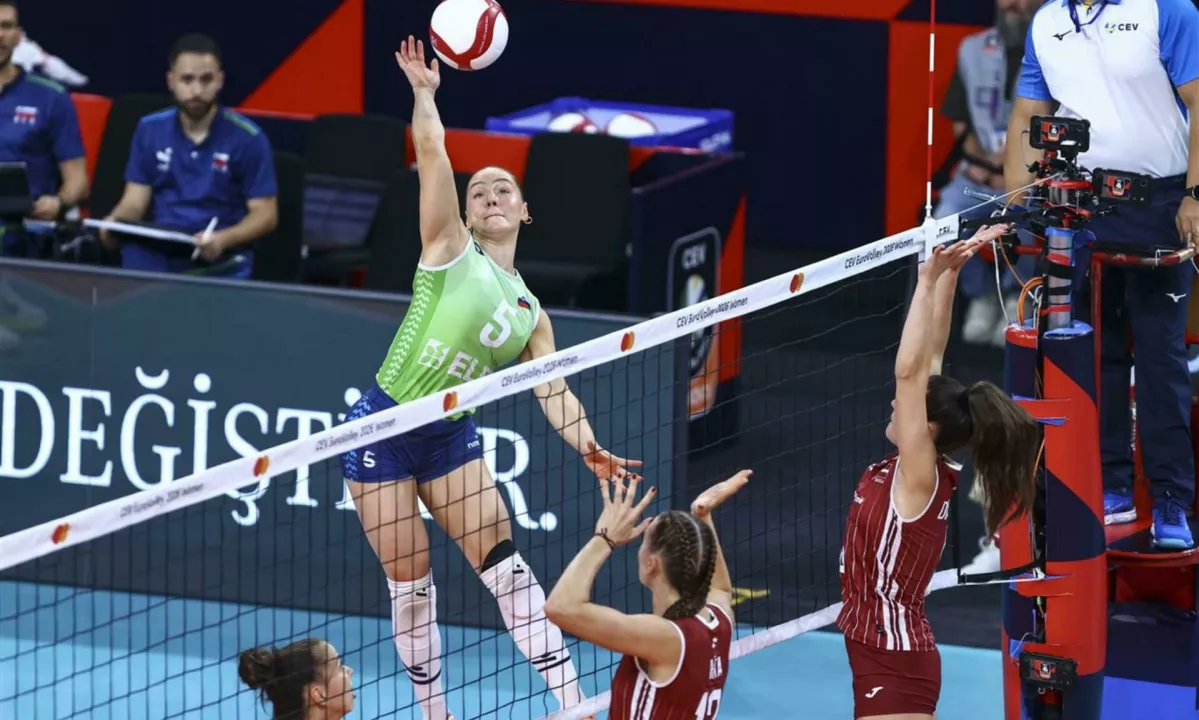 Slovenke za tretje mesto v skupini ugnale Madžarke