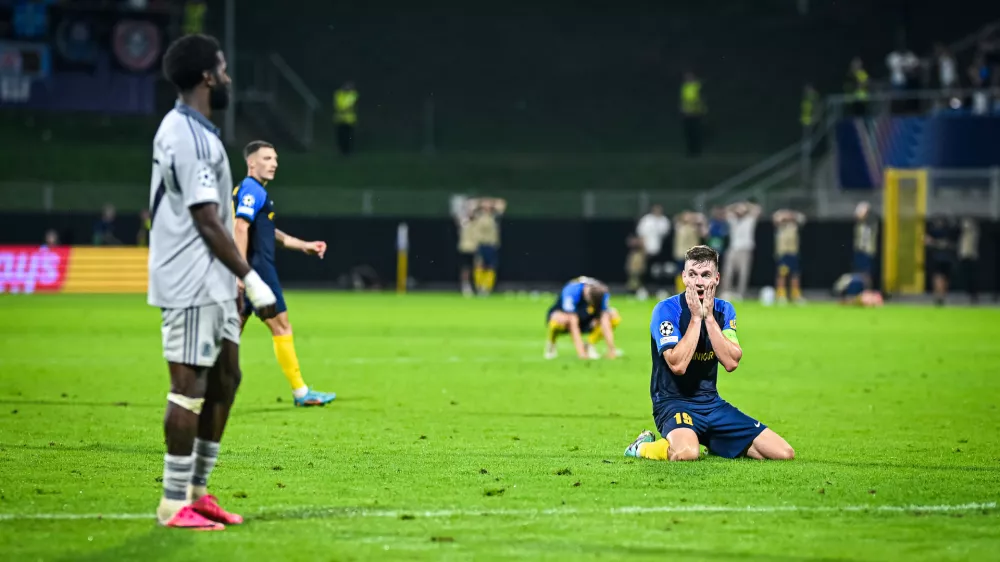 Celje, stadion Z'dezele.Povratna tekma zadnjega kroga kvalifikacij za nogometno ligo prvakov medNK Celje in Slovanom iz Bratislave.