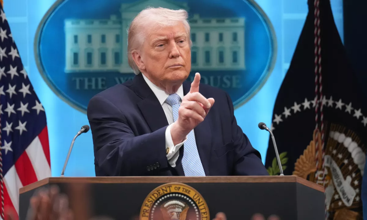 Trump razglasil izredne razmere zaradi tujih dobaviteljev v električnem omrežju