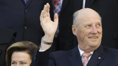 Norway's King Harald, right, and Queen Sonja, left, visit the town of Banska Stiavnica, Slovakia, Thursday, Oct. 28, 2010. King Harald and Queen Sonja are in Slovakia for a four-day visit. (AP Photo/Petr David Josek)